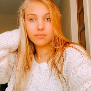 Meet your Posher, Avery